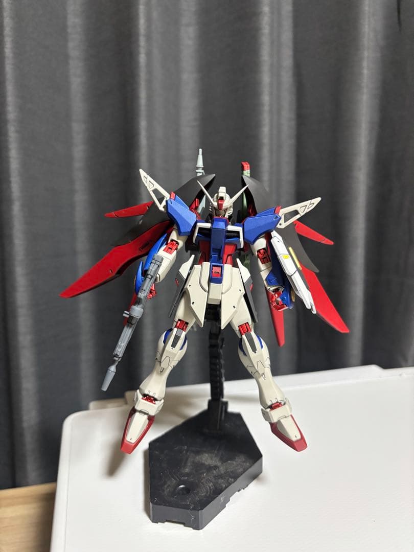 ガンプラSEED freedom 塗装済み完成品5機、未組み立てキット4つセット