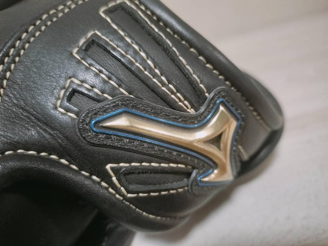 MIZUNO ミズノ 少年軟式野球グローブ 右投用黒 レザー 黒　美品
