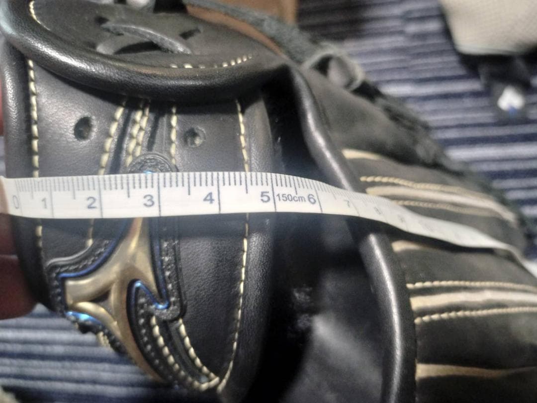 MIZUNO ミズノ 少年軟式野球グローブ 右投用黒 レザー 黒　美品