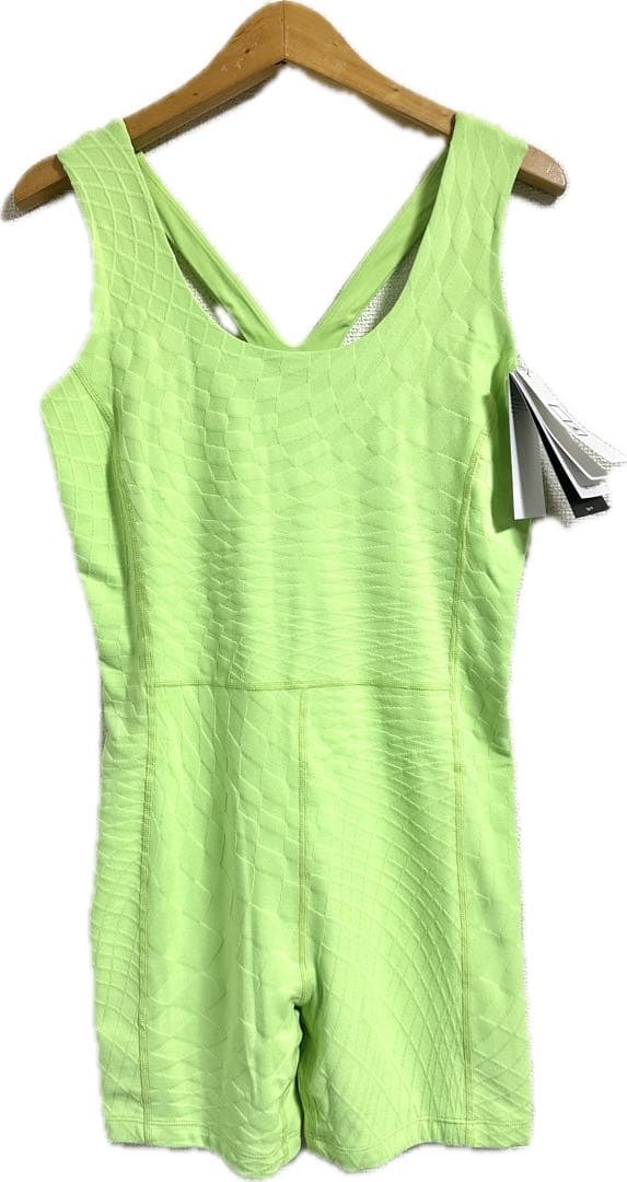 新品未使用 ヨガ NIKE yoga ナイキ ストレッチ ジャンプスーツ M
