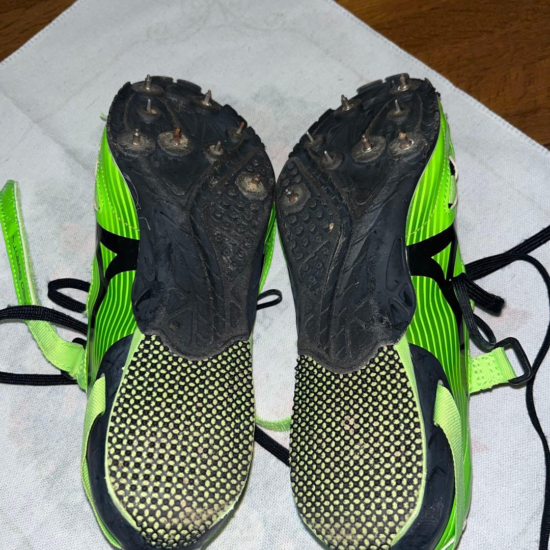 《2週間ほど使用》27センチMizuno スパイクシューズ 蛍光グリーン