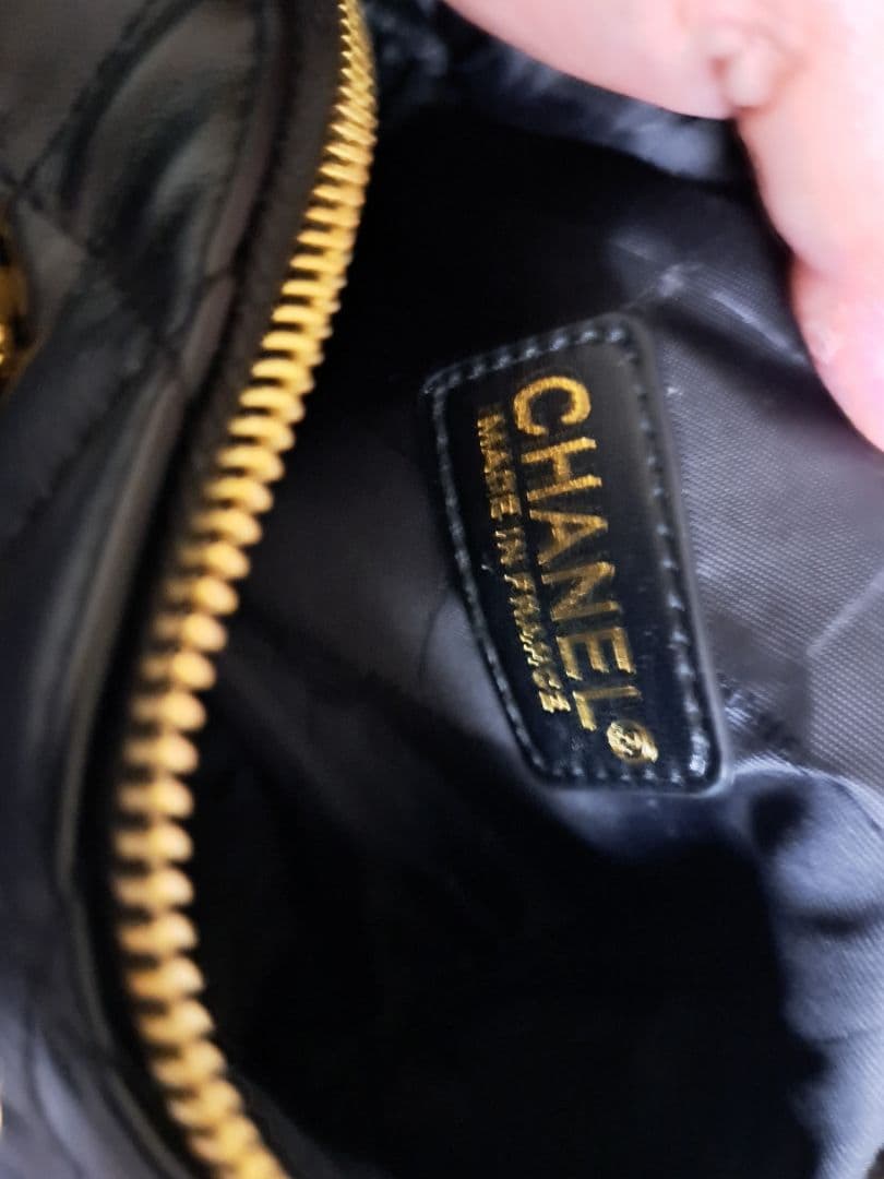 CHANEL ノベルティ ブラックレザー バッグ
