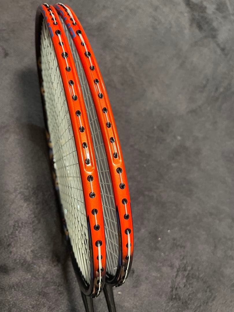 YONEX ASTROX 77 ツアーバドミントンラケット 2本セット