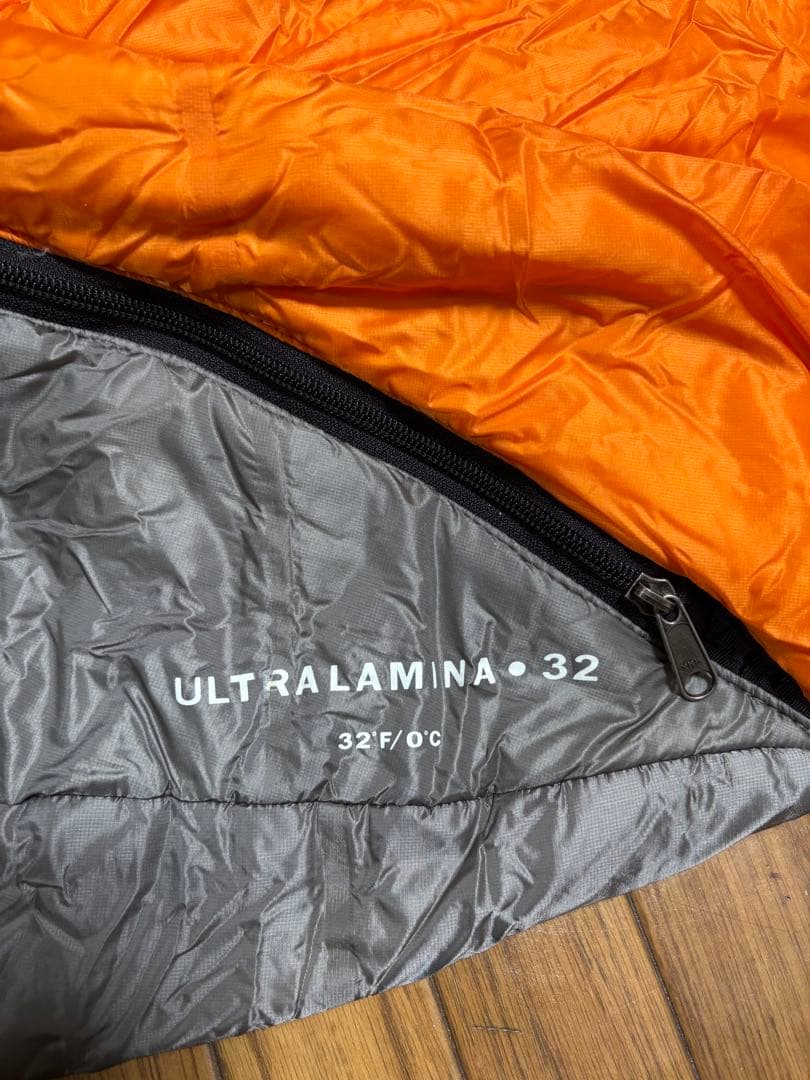 MOUNTAINHARDWEARシュラフ寝袋