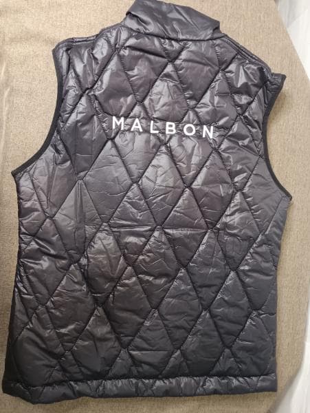 Malbon ゴルフ メンズ立領ベスト25AW 撥水軽量保温ブラック 多サイズ✨
