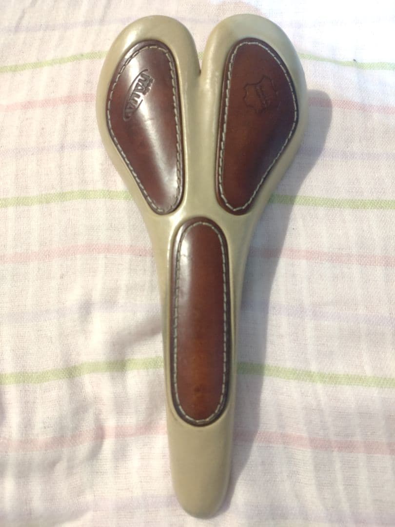 セライタリア Selle Italia サドル STORIKA
