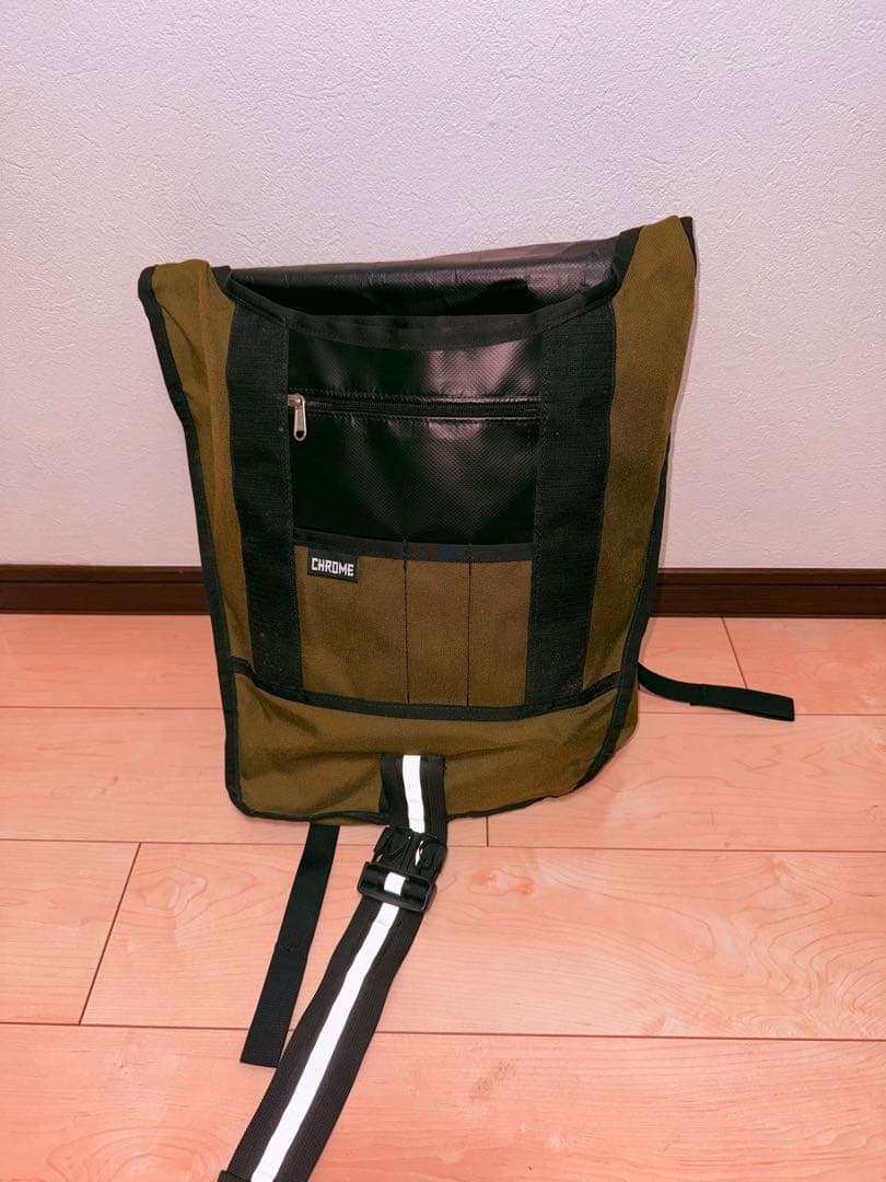 【美品！】Chrome クローム メッセンジャーバッグ オリーブグリーン