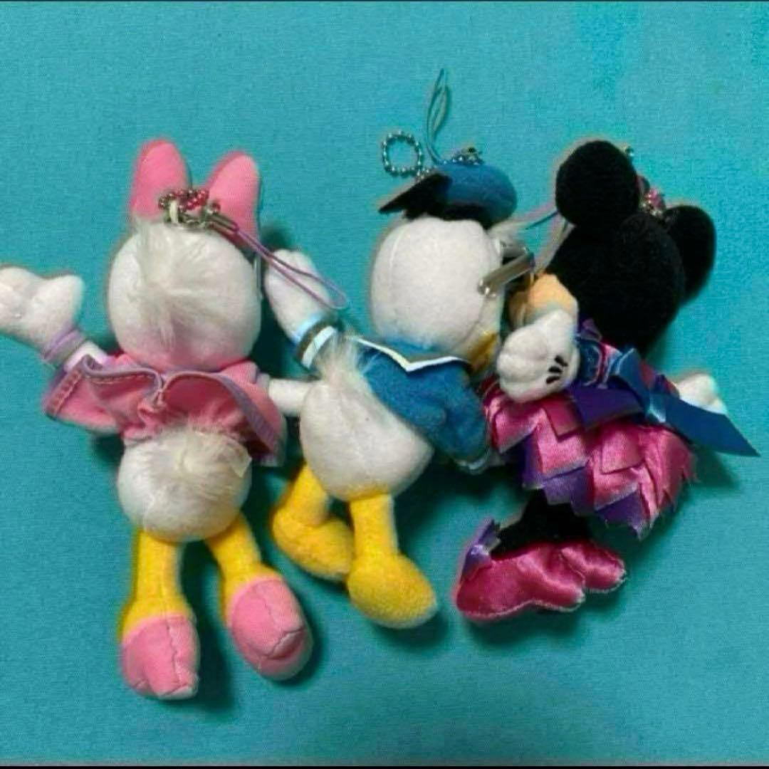 ディズニー　デイジー　ドナルド　ミニー　ぬいぐるみストラップ　キーチェーン