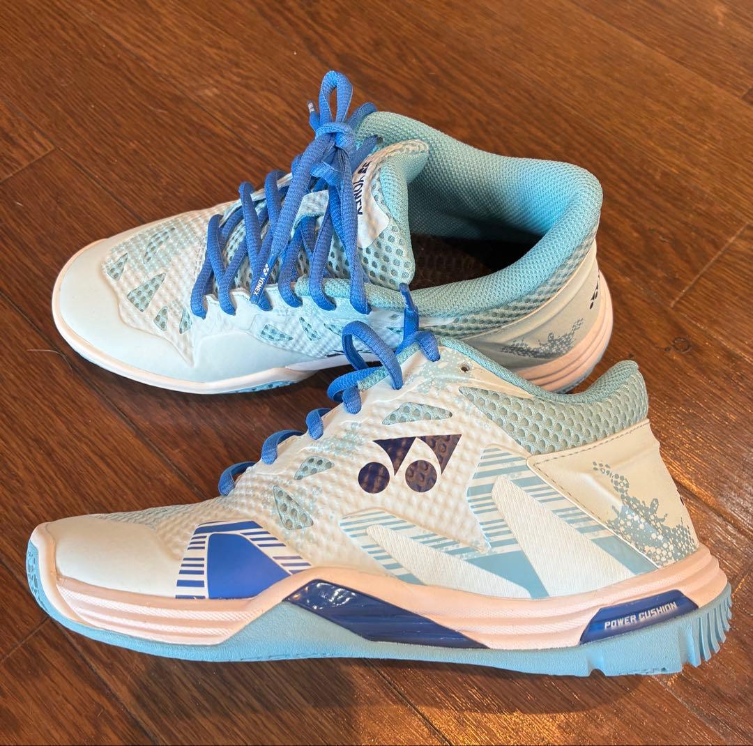 YONEX バドミントンシューズ エクリプションZミッド　22.5 超美品