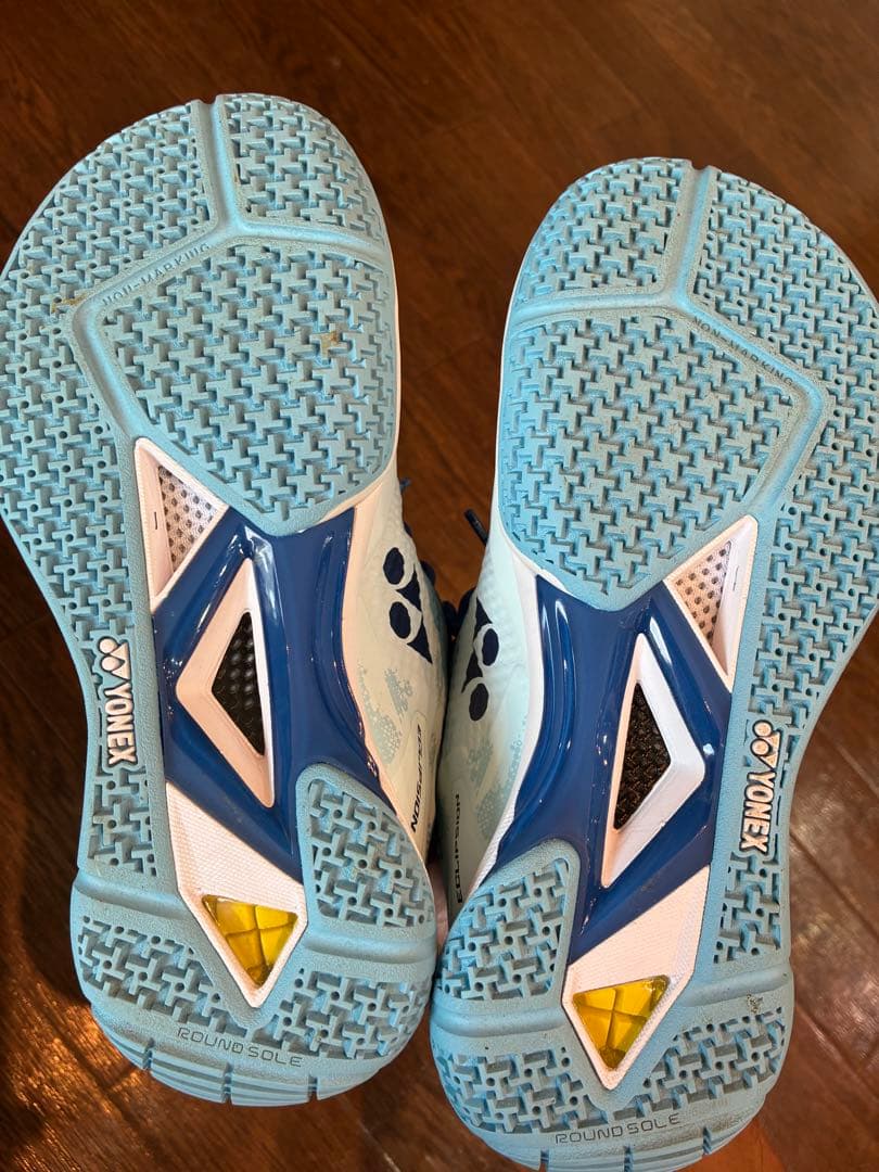 YONEX バドミントンシューズ エクリプションZミッド　22.5 超美品