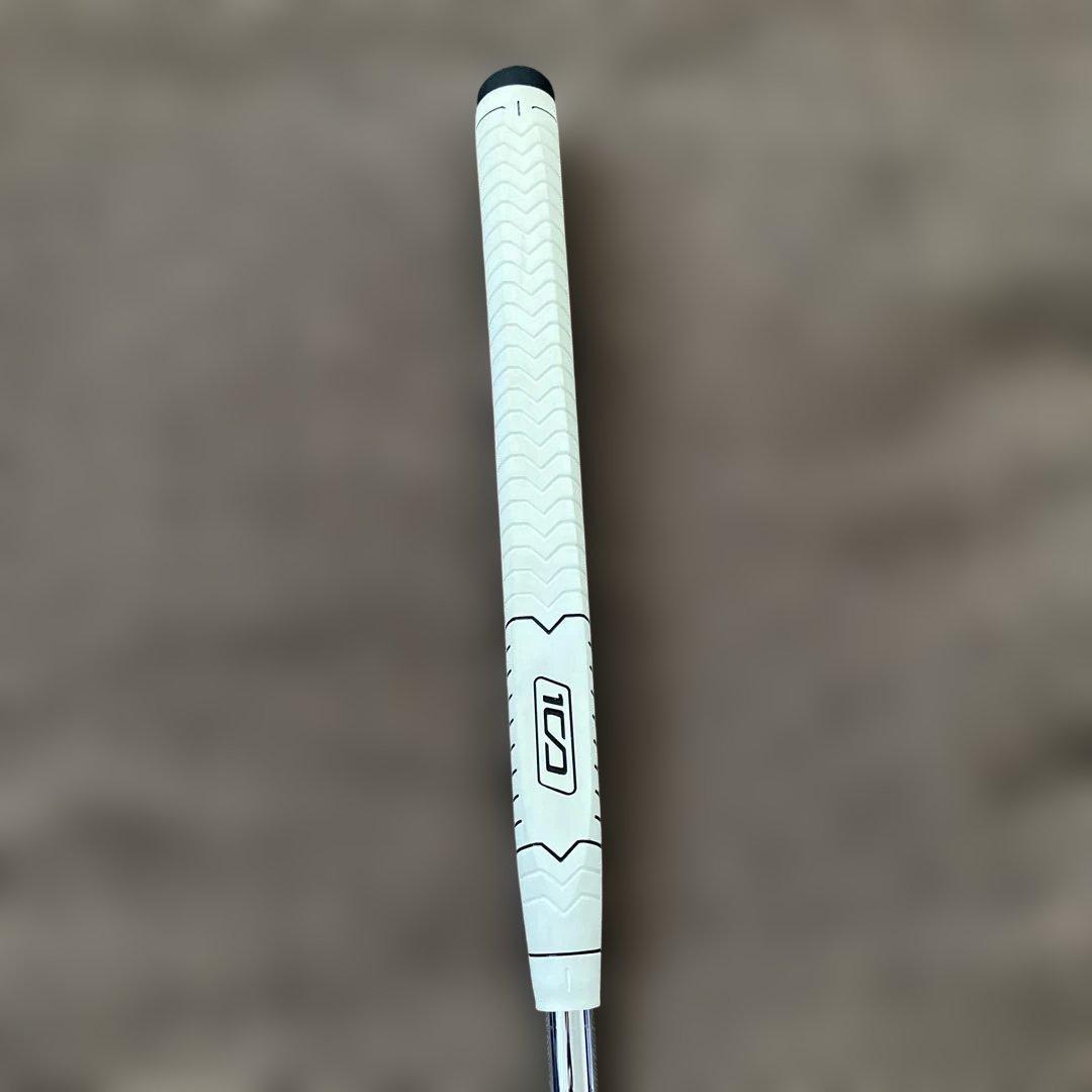 オデッセイ WHITE HOT Pro2.0 V-LINE パター 33インチ