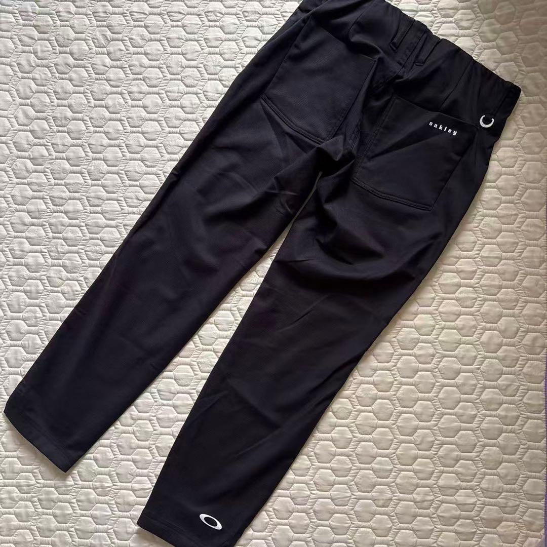 L早い者勝ち❣️新品14300円オークリー /レディース/ストレッチパンツ/黒