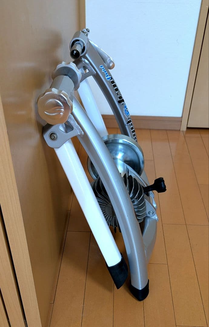 GIANT Cyclotron Fluid　固定ローラー台　ジャイアント