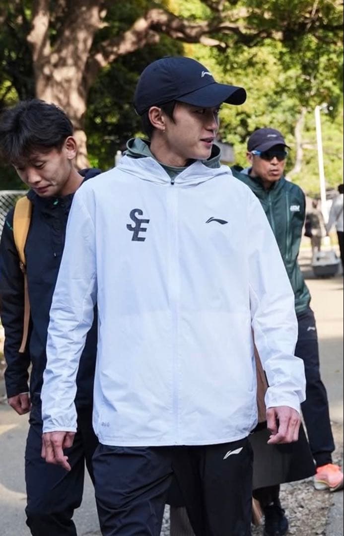 LI-NINGリーニン ランニングトップスLサイズ新品