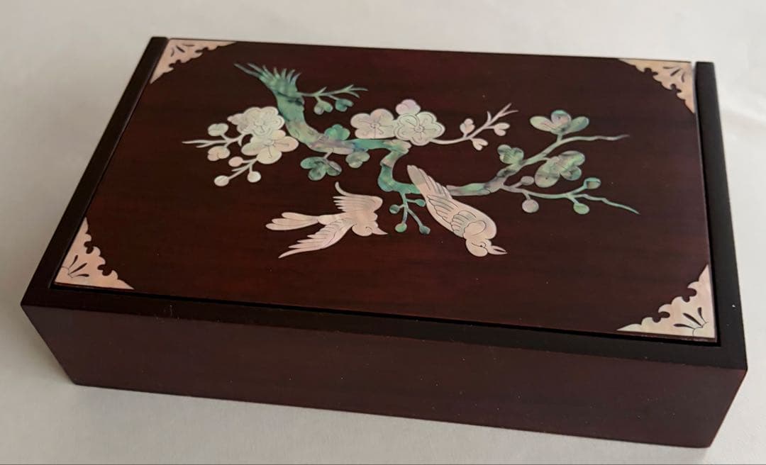 【新品未使用】螺鈿細工 梅花柄 ジュエリーボックス 伝統工芸品