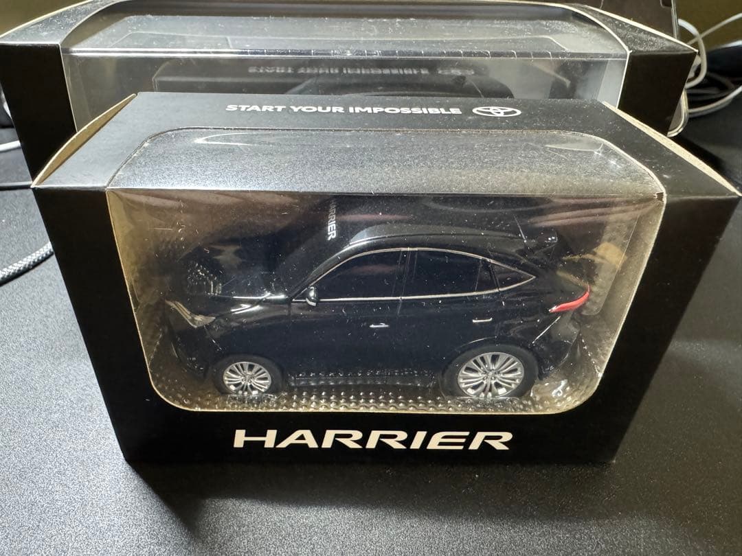 HARRIER ハリアー80系　ブラック　模型　非売品　2点セット