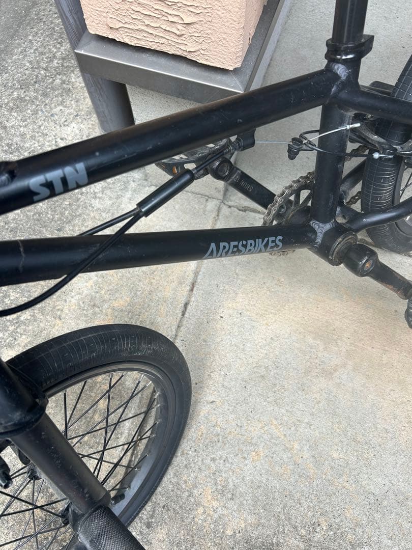 ARES BMXバイク ブラック