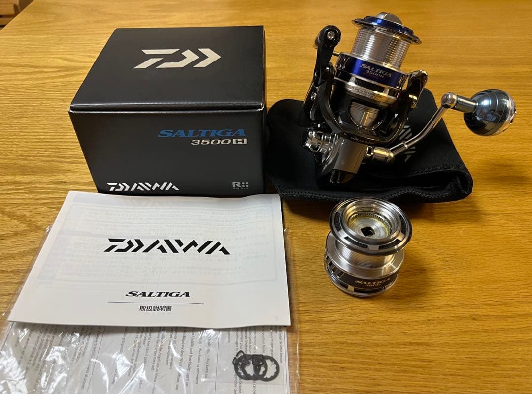 ダイワ 10ソルティガ3500H 予備スプール付き　日本製