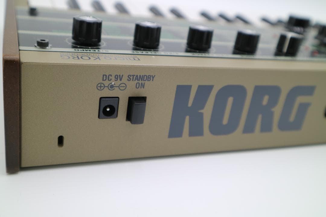 microKORG 37-Key アナログモデリングシンセサイザーボコーダー