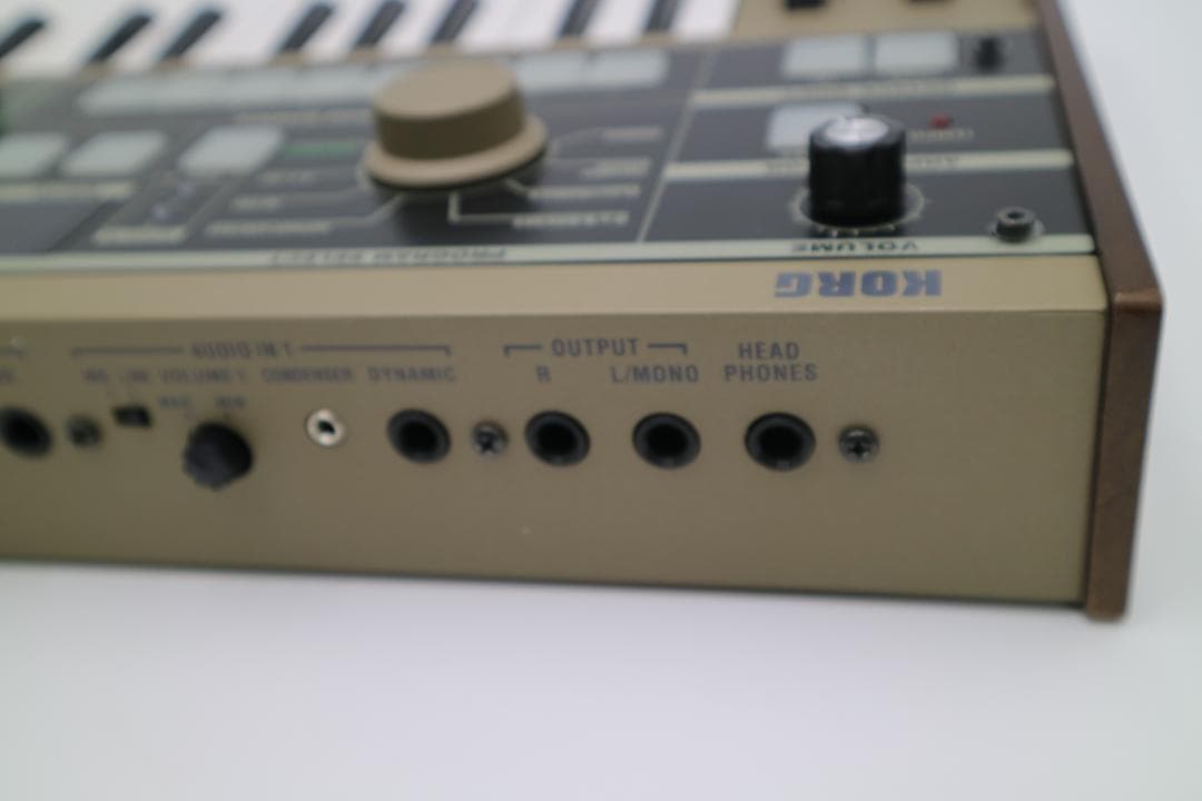 microKORG 37-Key アナログモデリングシンセサイザーボコーダー