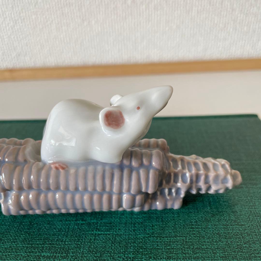 ・Mouse on corn cob・１９８１年・１４cm・ Cop・