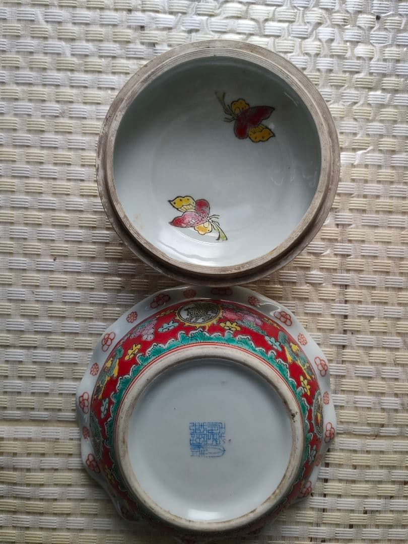 ●中国骨董 赤陶磁 蓋付 小物入れ 景徳鎮風 手描き 人物画