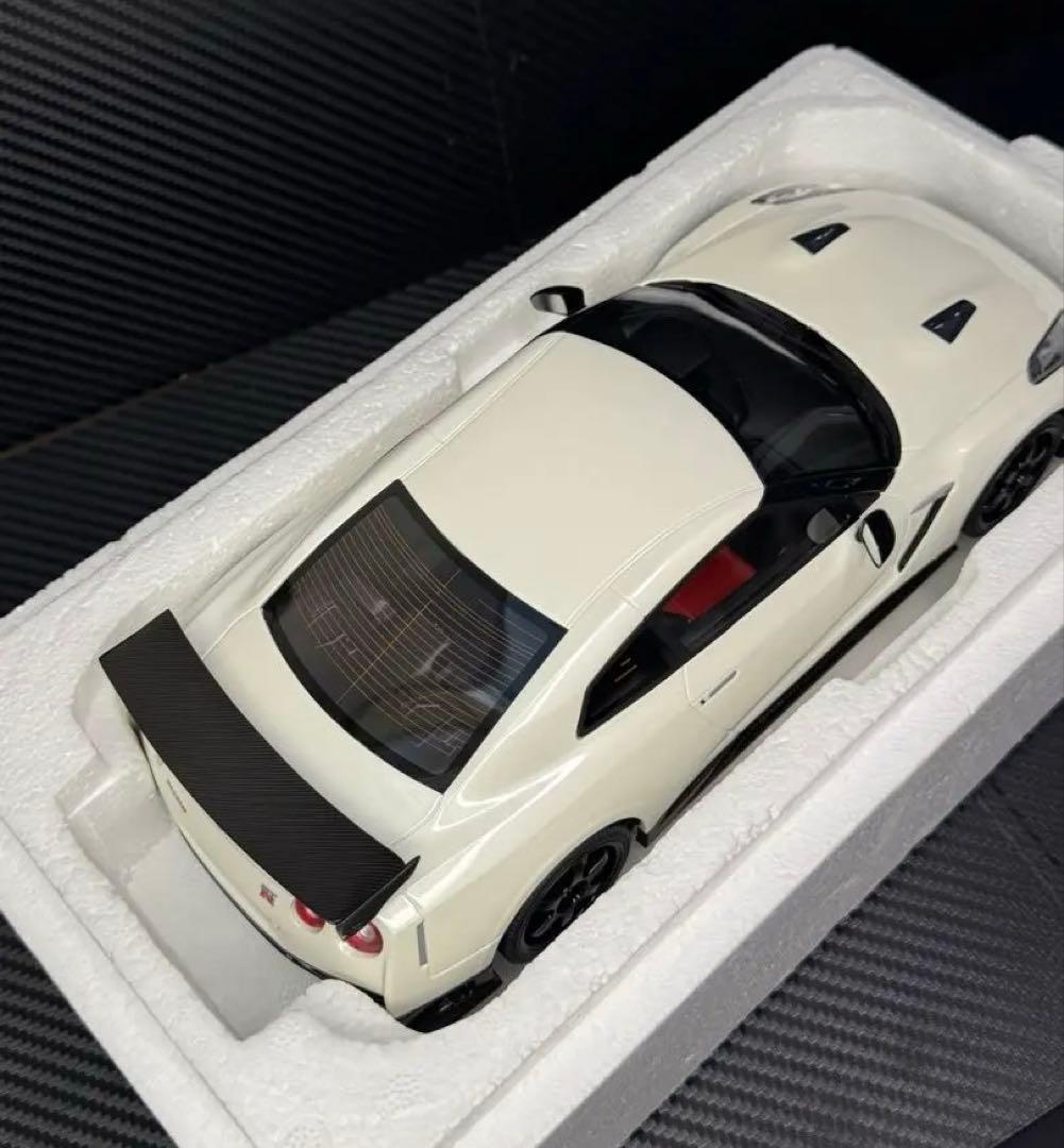 【極美品】GT SPIRIT 1/18Nissan GT-R 35 Nismo