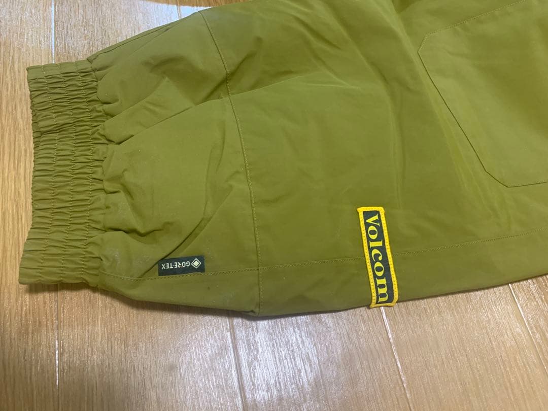 未使用　Volcom GORE-TEX スノーボードパンツ