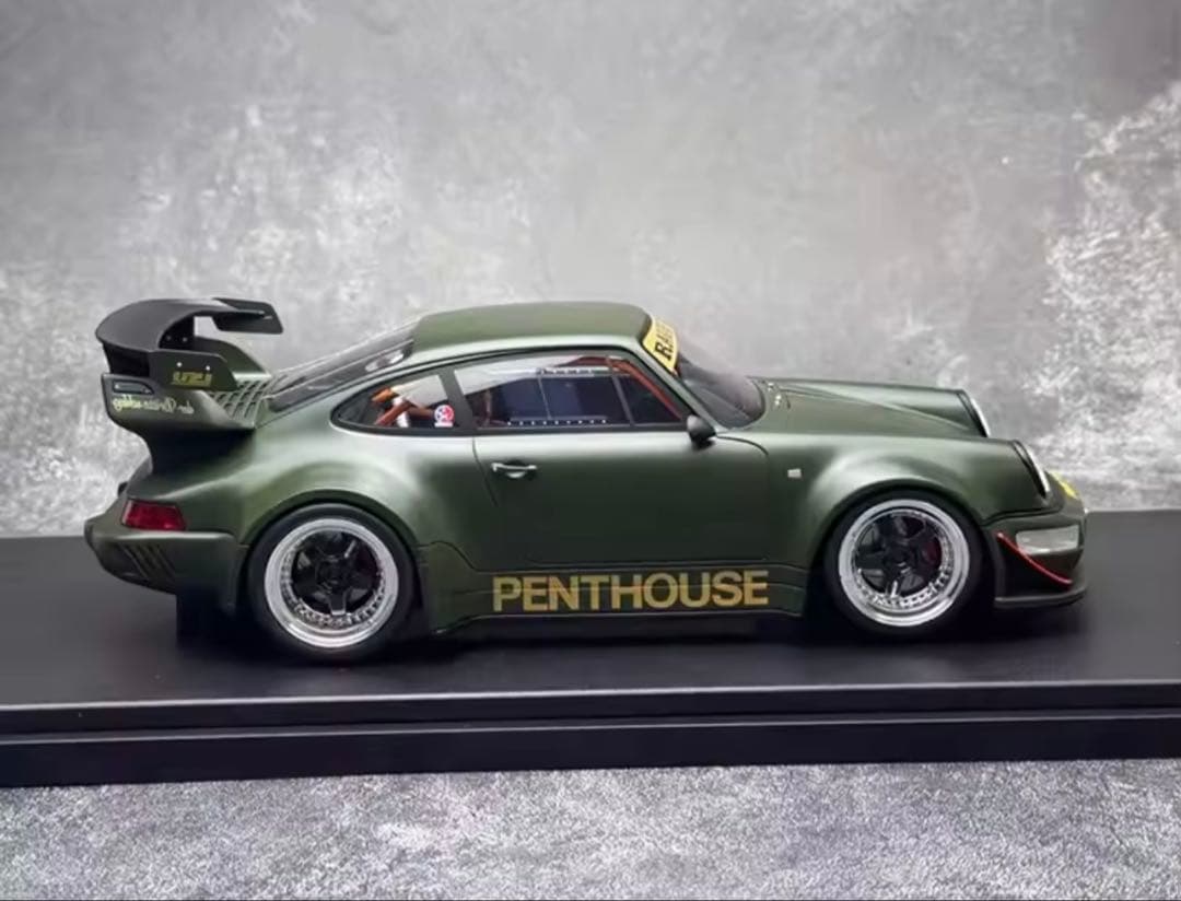 ポルシェ 911 (964) RAUH-Welt 1/18スケールモデルミニカー