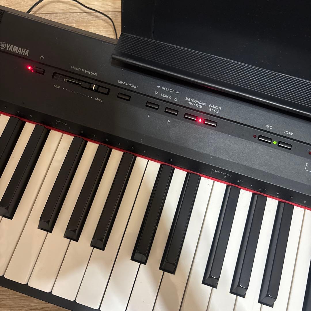 動作品 YAMAHA P-105B 電子ピアノ 88鍵 譜面台付き