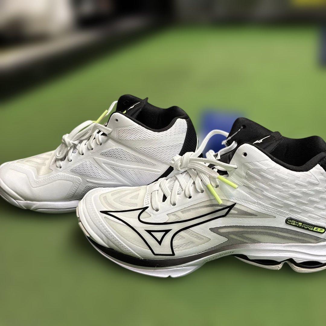 Mizuno Wave Lightning Z7 24cm ホワイト/ブラック