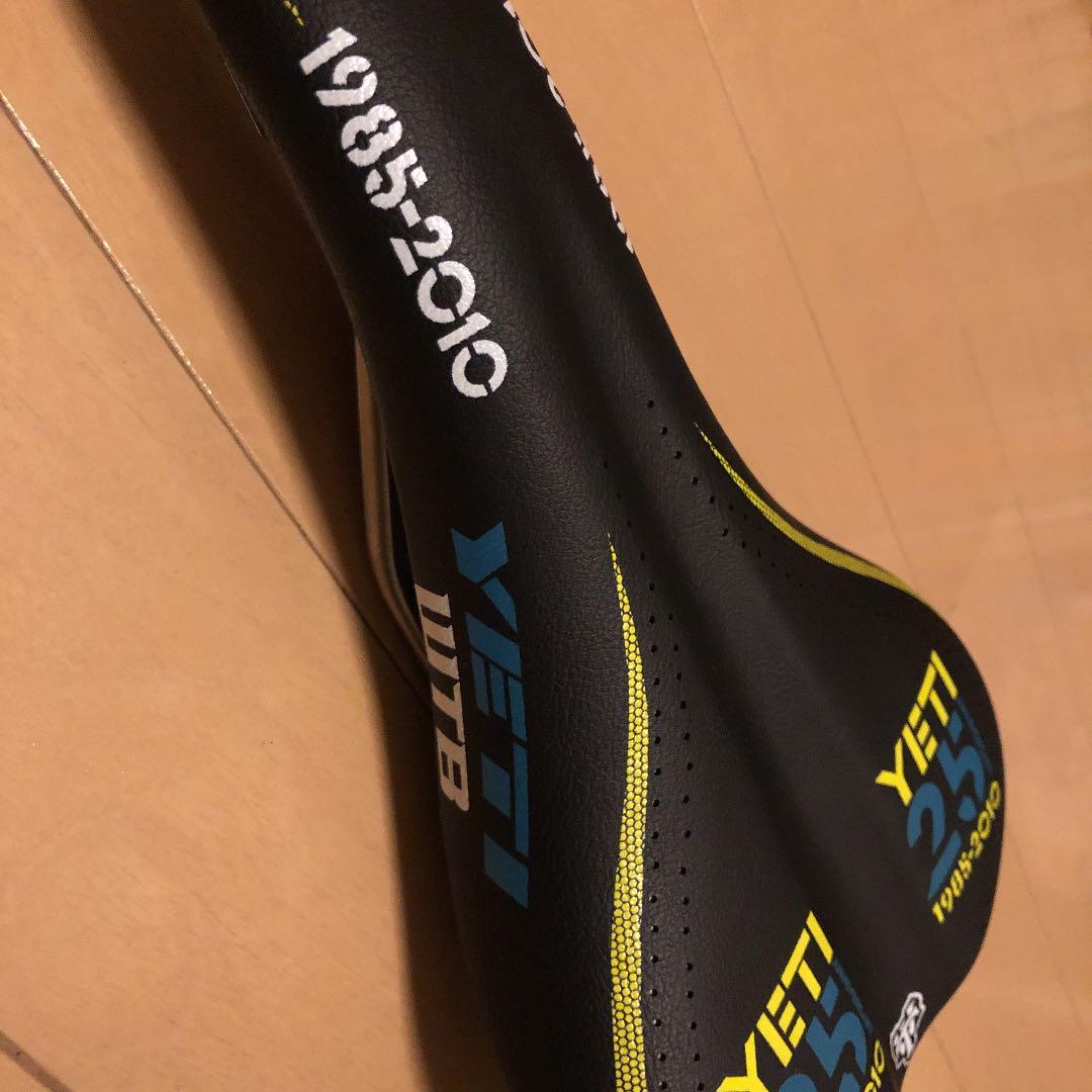 今では発売していない未使用MTBサドル