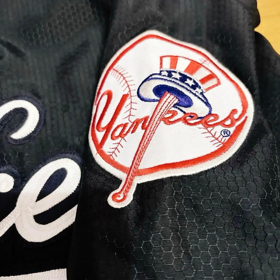 希少 Majestic NY Yankees ヤンキース スタジャン 刺繍ロゴ