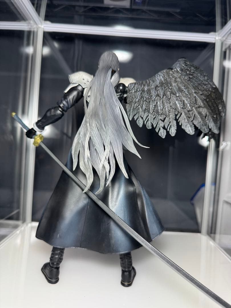 FINAL FANTASY VII プレイアーツ改　セフィロス　フィギュア