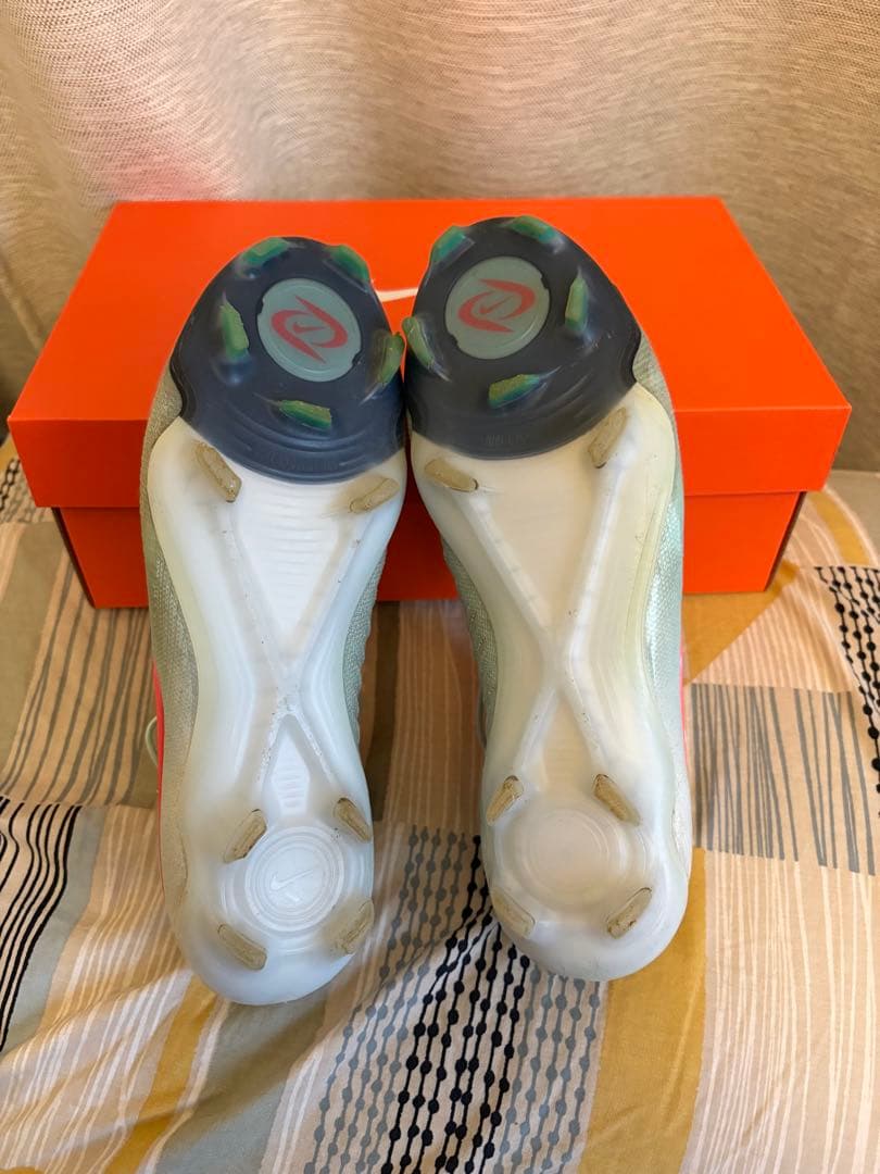 3月4日まで7500円にします。Nike ファントムGX2 FG 26.5