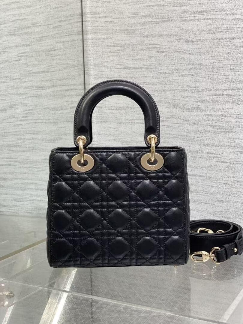 Dior ブラック キルティング バッグ~~