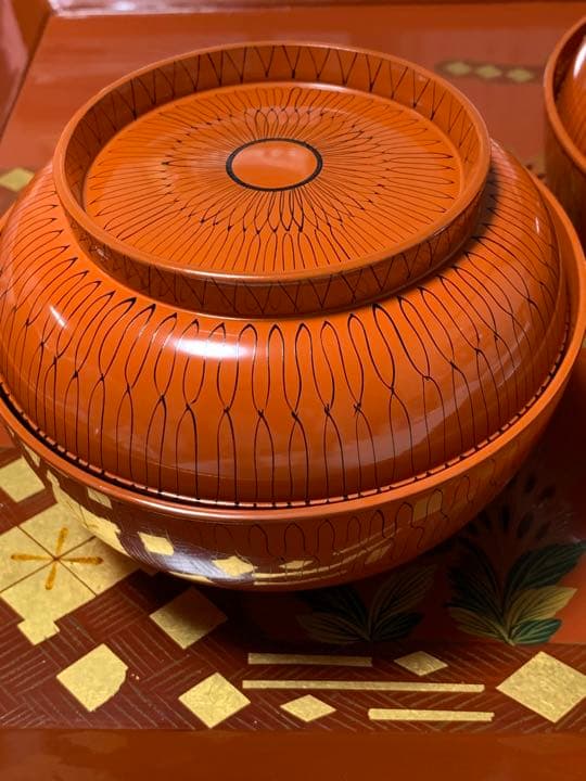 輪島朱塗り　蓋物椀　網目柄　2客組