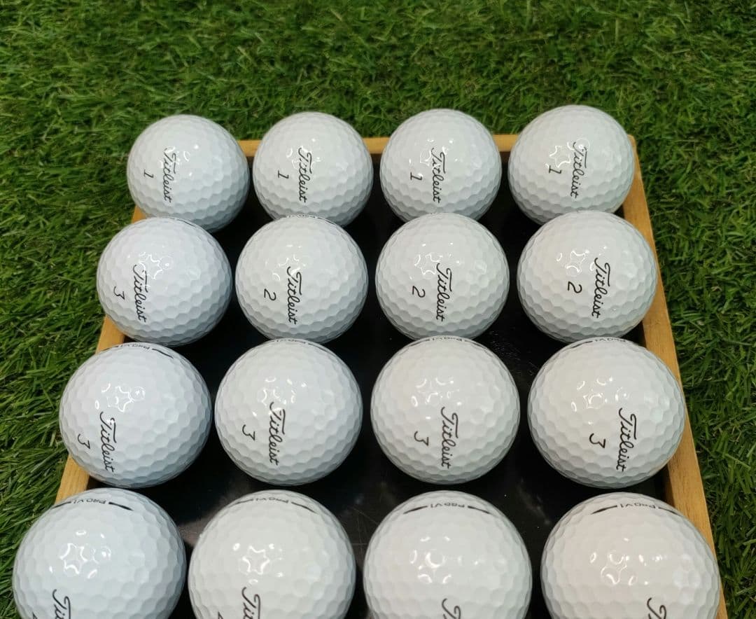 最新タイトリストPROV1　2025年モデル優良ロストボール20個。