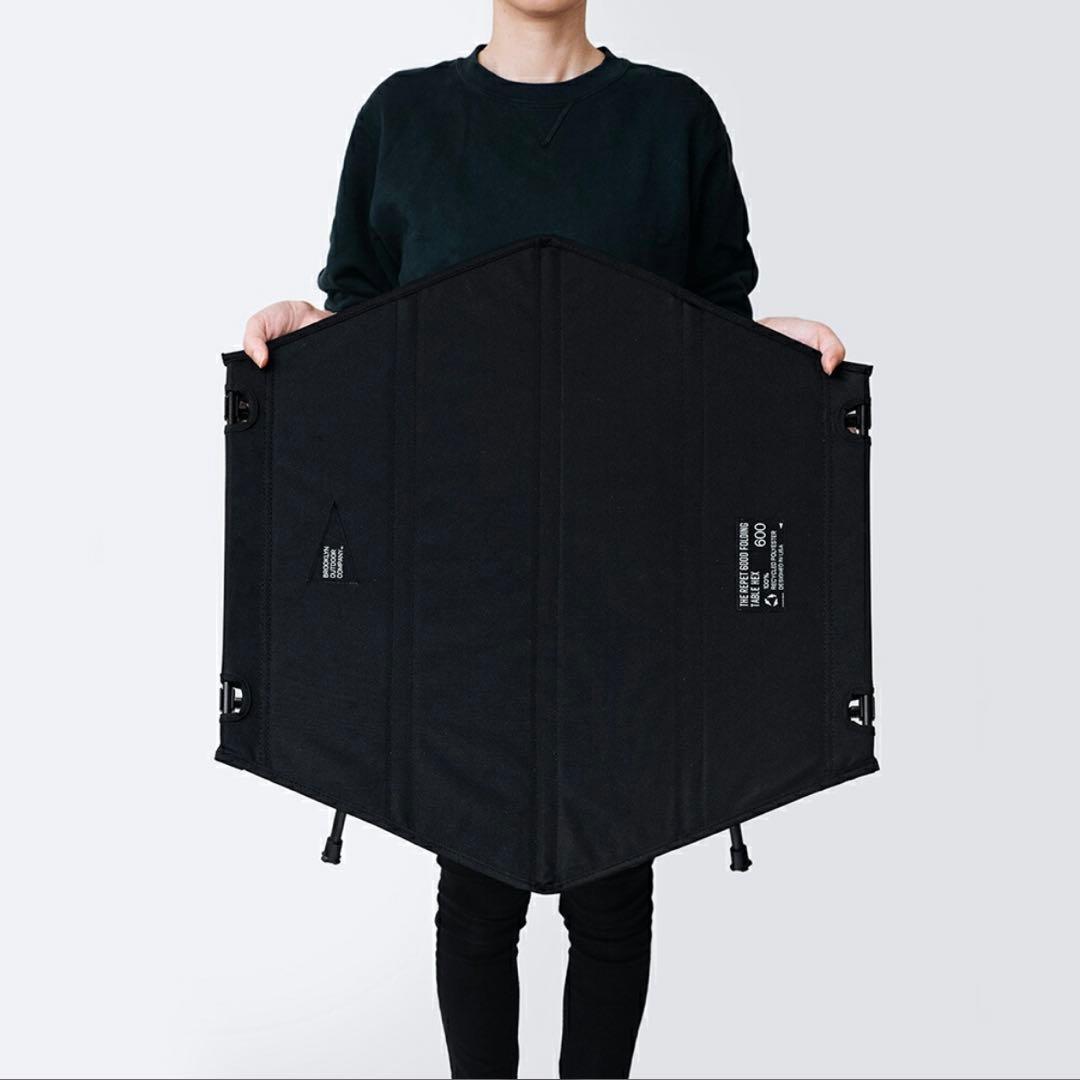 ステッカー付き BOC　Folding Hexa Table　折り畳み型テーブル