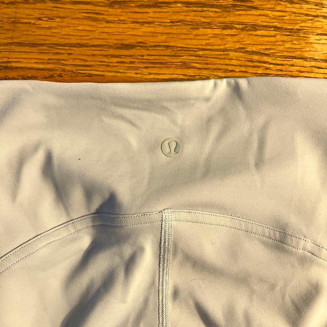 Lululemon ヨガウェアセット ライトグレー