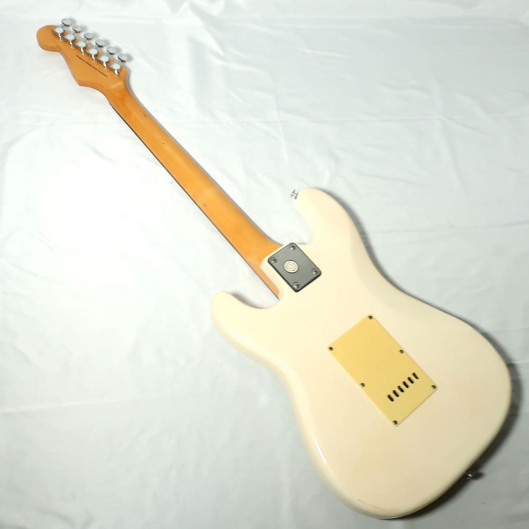 Mavis ストラトタイプ エレキギター ホワイト Ishibashi楽器