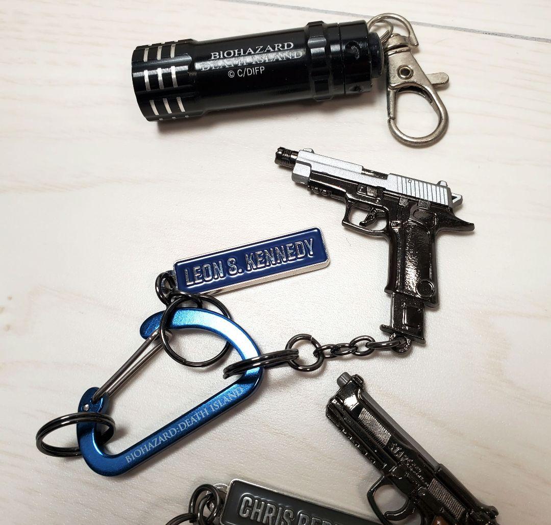 バイオハザード デスアイランド 銃キーホルダー クリス レオン 入場特典 ライト