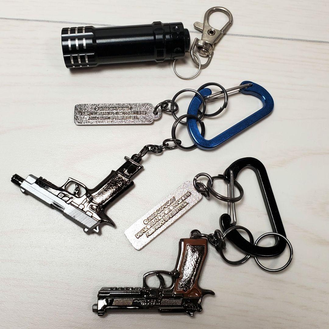 バイオハザード デスアイランド 銃キーホルダー クリス レオン 入場特典 ライト