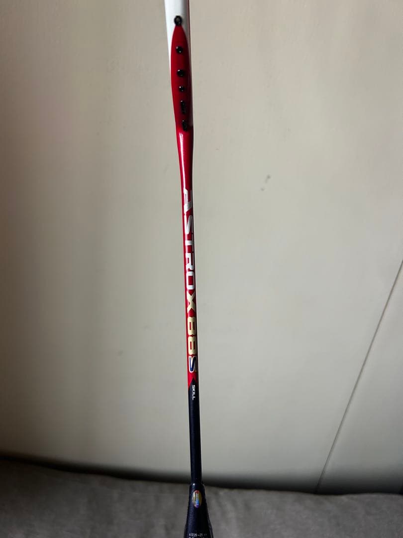バドミントンヨネックスアストロクス88s4UG5限定カラー赤