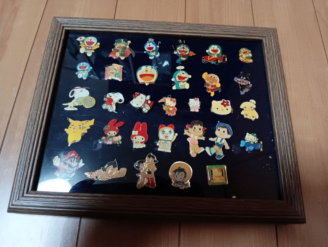当時物★キャラクターピンバッジコレクション★サンリオ★ドラえもん★鉄腕アトム