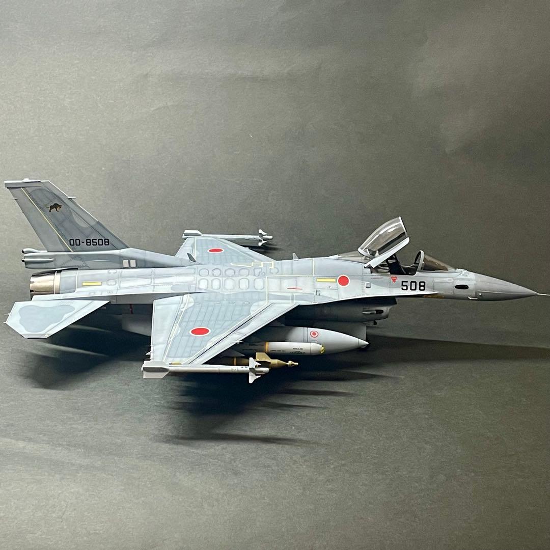 【完成品】 ハセガワ 1/48 F-16J \"ワイバーン\" 幻の爆撃