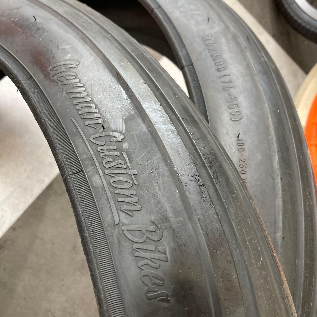 【新品】RUF CYCLES BALLOOH TIRE 26×3.０_ブラック