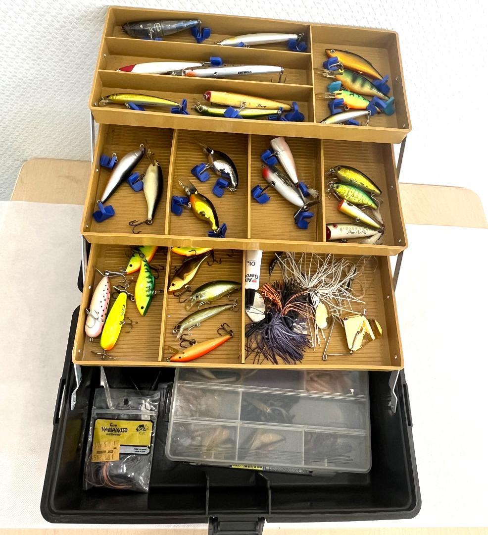 バス釣り ルアー大量まとめ売り 約40点 タックルボックス付 MEIHO