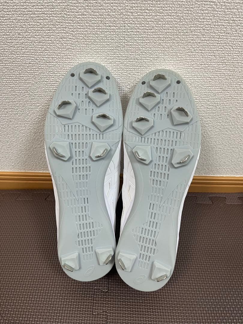 新品未使用　アシックス　野球スパイク　28.0cm