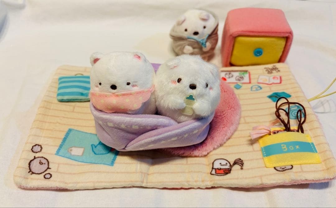 【新品未使用タグ付き】すみっコぐらし　ハウス　しろくま　ふたご
